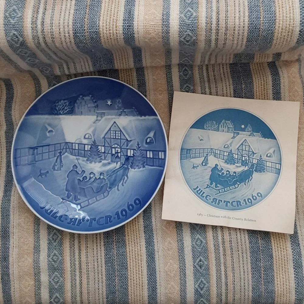 Royal Copenhagen Vintage 1969 “Christmas with the Country‎ Relatives